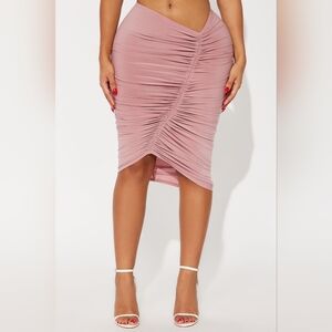 Don't Get It Twisted Ruched Midi Skirt - Mauve (S)